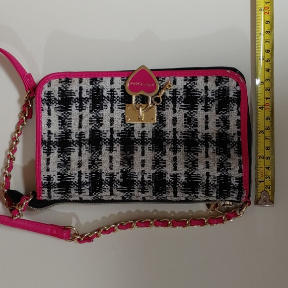 Betsey Johnson Dreamworks Trolls 2 in 1 Crossbody Bag - Picture 14 of 17